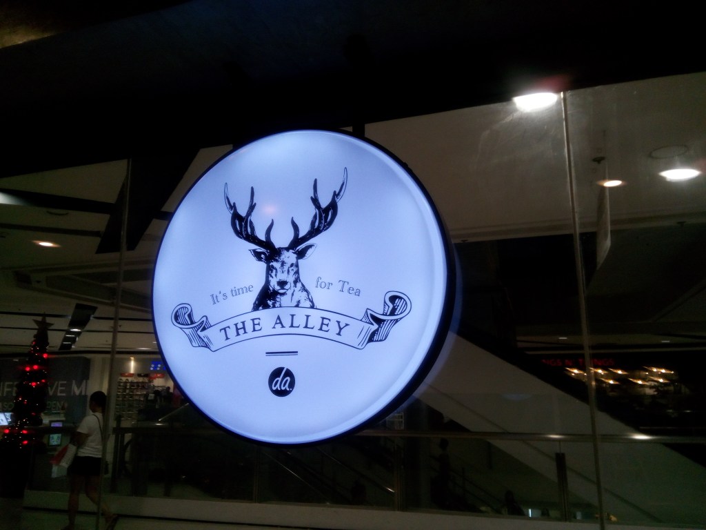 Entrance of The Alley Milk Tea Store 