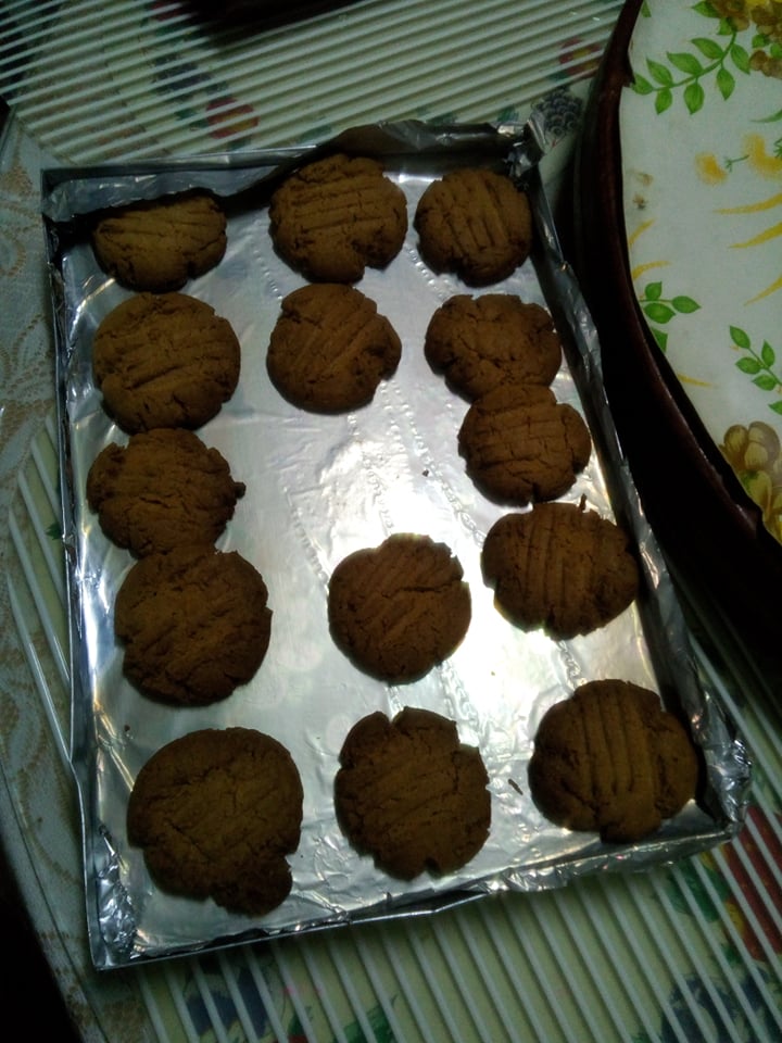 Crunchy, homemade peanut butter cookies